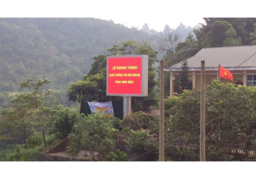 Màn hình Led ở Thác Bản Giốc, Cao Bằng